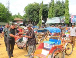 Gandeng Baznas Bone, Korem 141 Toddopuli Bagikan 70 Paket Sembako