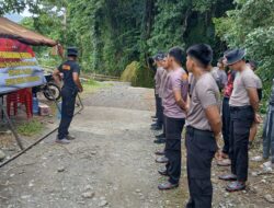 Memasuki Hari ke Sembilan, Personel Batalyon B Pelopor Satbrimob Polda Sulsel Lanjutkan Pembangunan Jembatan darurat / Jembatan Gantung