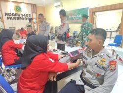 Wujudkan Sinergitas, Personel Batalyon B Pelopor Satbrimob Polda Sulsel Ikuti Donor Darah HUT Ke-69 Korem 141/Toddopuli