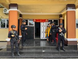 BATALYON C PELOPOR TINGKATKAN KEAMANAN MELALUI PATROLI KAMTIBMAS DI TEMPAT IBADAH KABUPATEN BONE