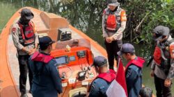 Tim SAR Batalyon C Pelopor Gerak Cepat Laksanakan Pencarian Nelayan Hilang di Perairan Siwa, Kabupaten Wajo