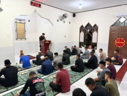 Hening Ramadan di Baebunta, Personel Brimob Sulsel Khusyuk Tarawih dan Tadarrus Bersama