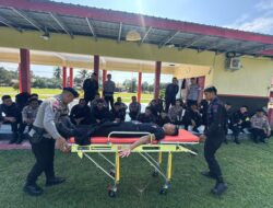 Personel Batalyon D Pelopor Gelar Latihan Kesehatan Lapangan Teknik RJP dan Pengenalan Ambulance
