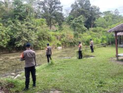Patroli Brimob Jaga Keamanan Wisata Sungai Sulili di Akhir Pekan