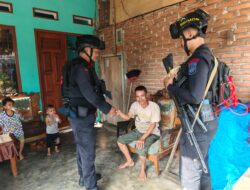 Patroli humanis Brimob di Mancani, warga rasakan situasi aman dan kondusif