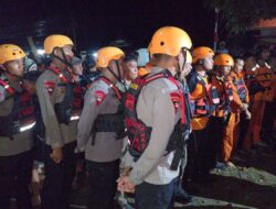 Diduga Hanyut Terbawa Arus Sungai, Tim SAR Batalyon C Pelopor Sulsel Gerak Cepat Cari Bocah 7 Tahun di Bone