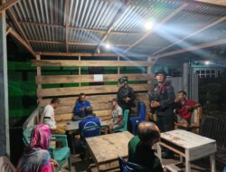 Patroli malam Brimob di Mancani perkuat rasa aman warga