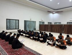 Langit Malam Bersaksi, Brimob Batalyon A Pelopor Istiqomah Tadarrus di Mesjid Nurul Qalbi