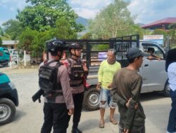 Patroli Humanis Brimob Sambangi Warga di Mancani, Jaga Kamtibmas Tetap Kondusif