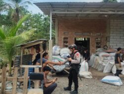 Brimob Sambangi Warga Mancani, Jaga Kamtibmas Tetap Kondusif