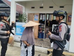 Brimob Hadir Menyapa Warga, Jaga Kamtibmas Tetap Kondusif di Mancani