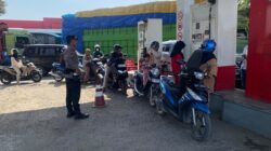 Antrian BBM Bersubsidi Mengular, Brimob Bone Pastikan Aktivitas Warga Tetap Lancar