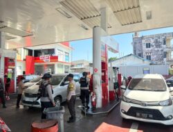 Ciptakan Situasi Kondusif, Batalyon B Pelopor Gelar Patroli Harkamtibmas di Pasar dan SPBU Parepare
