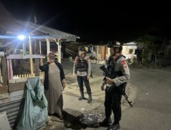 Patroli Malam Brimob di Mancani, Sambangi Warga Ciptakan Situasi Aman