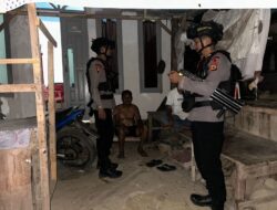 Patroli Malam Brimob di Mancani, Jaga Kamtibmas Tetap Aman dan Kondusif