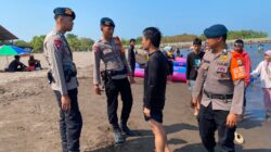 Personel Batalyon A Pelopor Laksanakan Patroli Sar Di Tempat Wisata