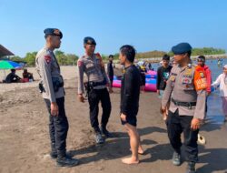 Personel Batalyon A Pelopor Laksanakan Patroli Sar Di Tempat Wisata