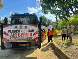 Sigap Hadapi Kekeringan, Tim Sar Batalyon C Pelopor Salurkan Air Bersih Untuk Warga Wajo