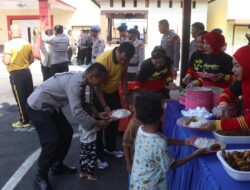 Personel Batalyon A Pelopor Laksanakan Kegiatan Jumat Berkah di Mako Batalyon A Pelopor