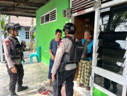 Patroli humanis Brimob, jaga keamanan dan kedekatan bersama warga Mancani