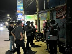 Jaga situasi tetap kondusif, personel Batalyon A Pelopor patroli kamtibmas di Jalan Abu Bakar Lambogo