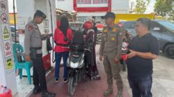 Brimob Tak Hanya Amankan SPBU, Personel Batalyon C Pelopor Sigap Bantu Warga